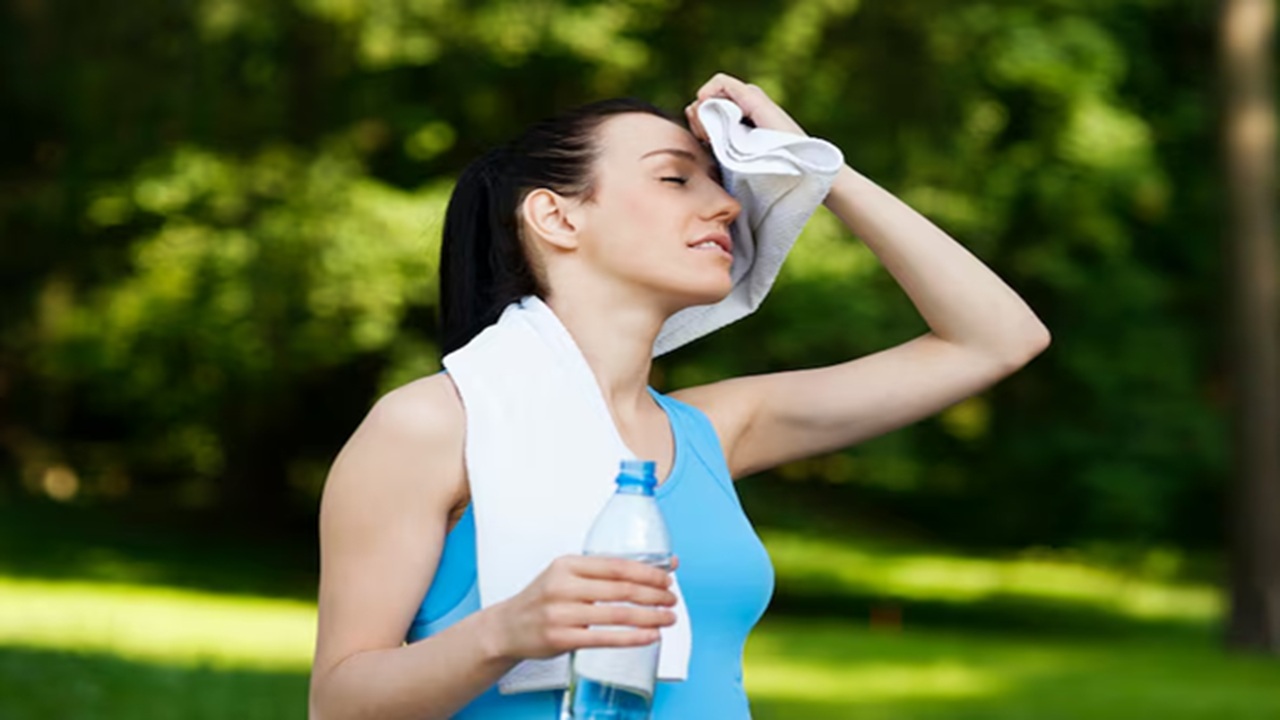 Summer Tips: How to Deal with Excessive Sweating in Extreme Heat