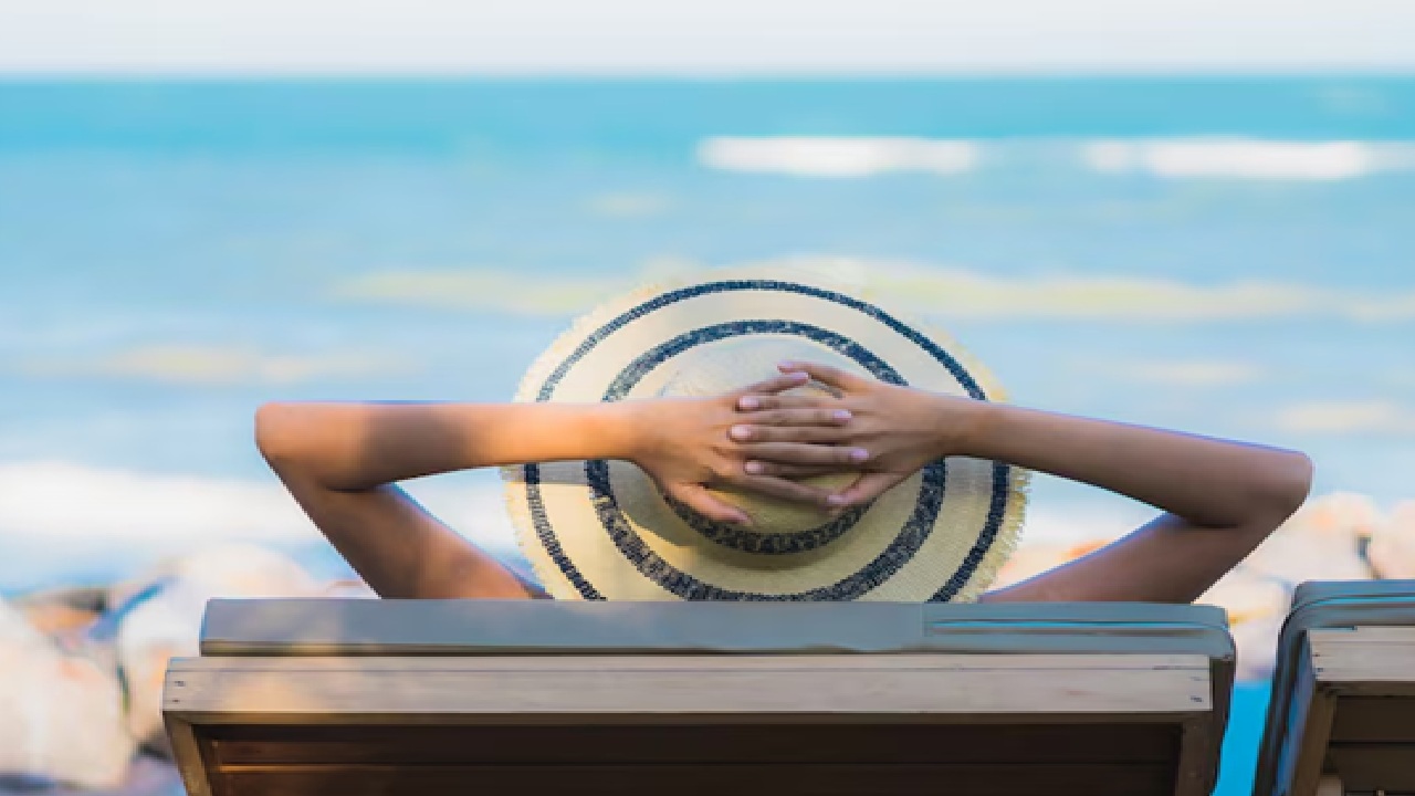 Consider staying at a tea or coffee plantation in Munnar, Kodaikanal or Coorg for a change of pace. Here you can spend a whole week in relaxation and peace.