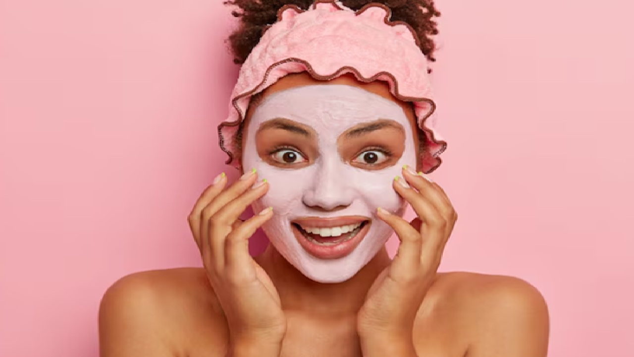 Use clay or charcoal masks once a week to thoroughly cleanse pores and use blotting paper to soak up extra oil all day long.