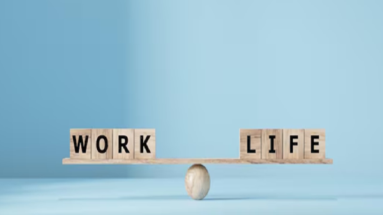 You may concentrate on inner personal communication, digital detox and breathing techniques to balance your work life and achieve mental tranquility.