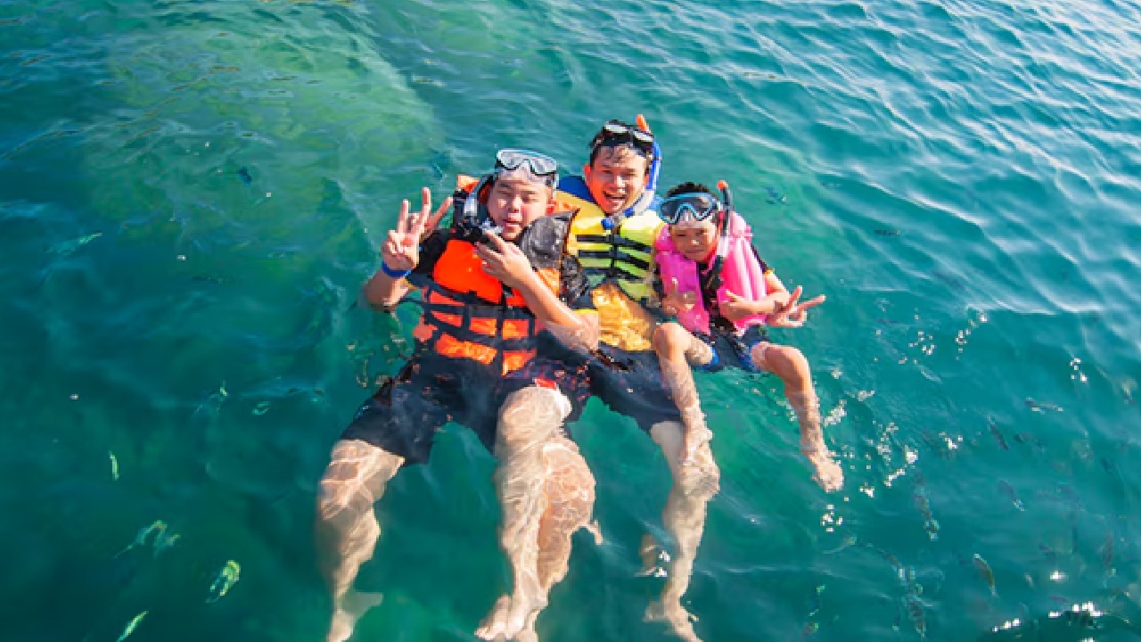 Karnataka's Netrani Island is a rocky, heart shaped island, sometimes referred to as 'Pigeon Island', is a well regarded marine reserve off the coast of Karnataka.