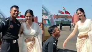 Army Pilot Proposes to Girlfriend in Front of Helicopter