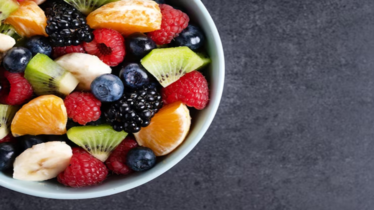 Stay Healthy This Season: Best Immunity Boosting Fruits and Berries You Need