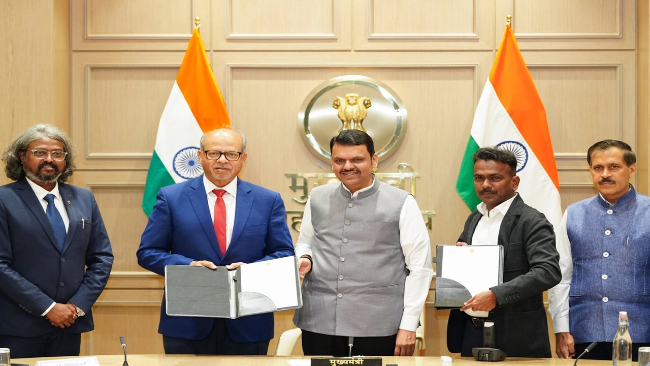 Maharashtra Government Signs MoUs Worth Rs 4,080 Crore in Electronic, Logistic Sectors Maharashtra Government Signs MoUs Worth Rs 4,080 Crore in Electronic, Logistic Sectors
