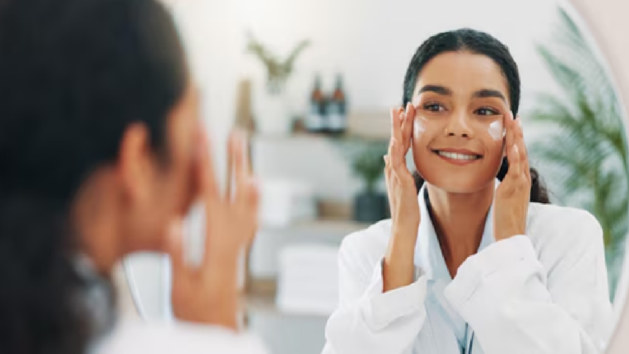 Monsoon Ready: How to Protect Your Skin and Hair from Humidity Damage