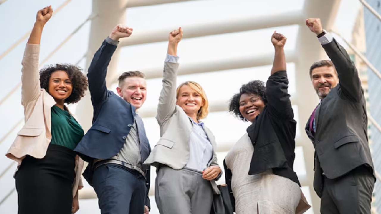 From Setting Goals to Networking: Key Steps to Accelerate Your Professional Journey