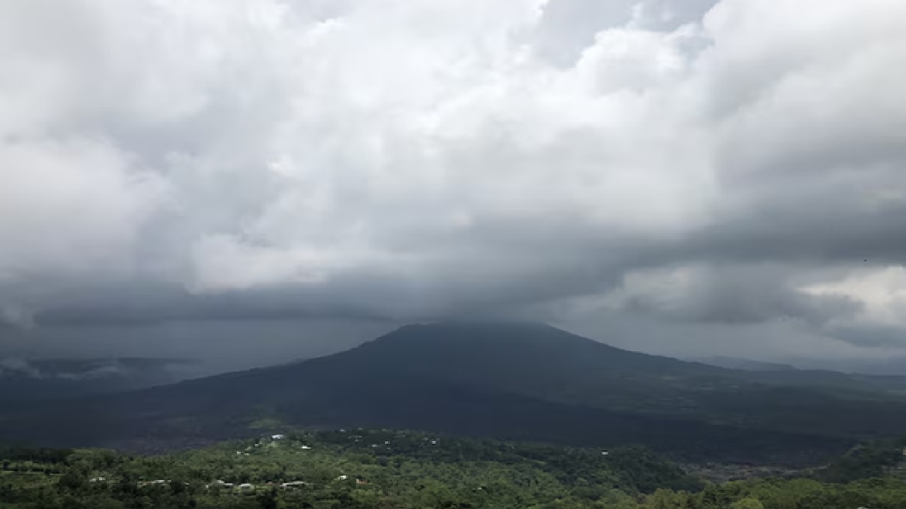 There are amazing places in Konkan. You can visit Sindhudurg. You can also plan Matheran and Mahabaleshwar, which is extremely beautiful in the rainy season. (Disclaimer: Given the input is on an information basis, please seek professional advice.)