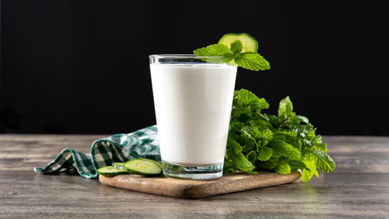 Is Buttermilk A Good Nighttime Drink? Explore Its Health Benefits