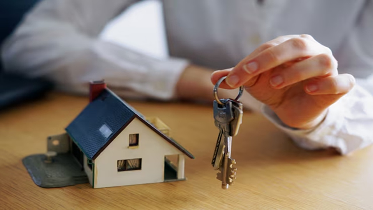 Am I Overpaying: Bengaluru Woman Asks Netizens As She Pays Rs 60,000 Rent for Scenic Home View Am I Overpaying: Bengaluru Woman Asks Netizens As She Pays Rs 60,000 Rent for Scenic Home View