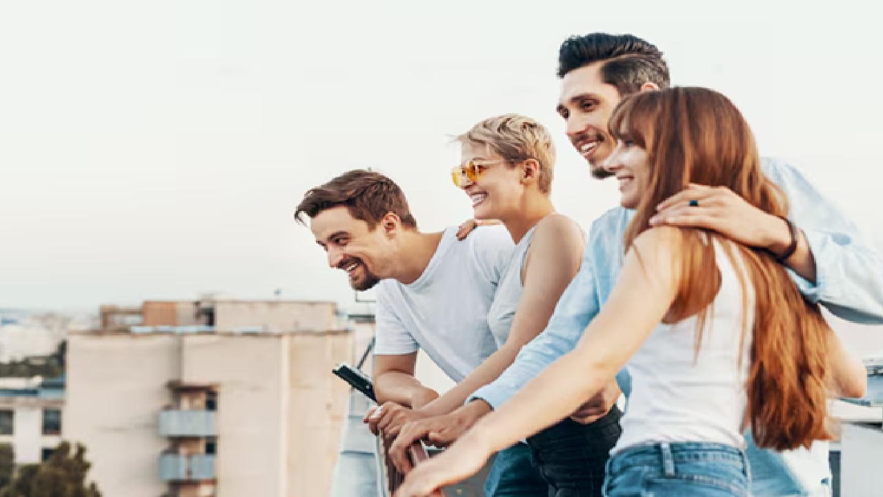Minimalism and Money: How Reducing Consumption Helps Millennials Save