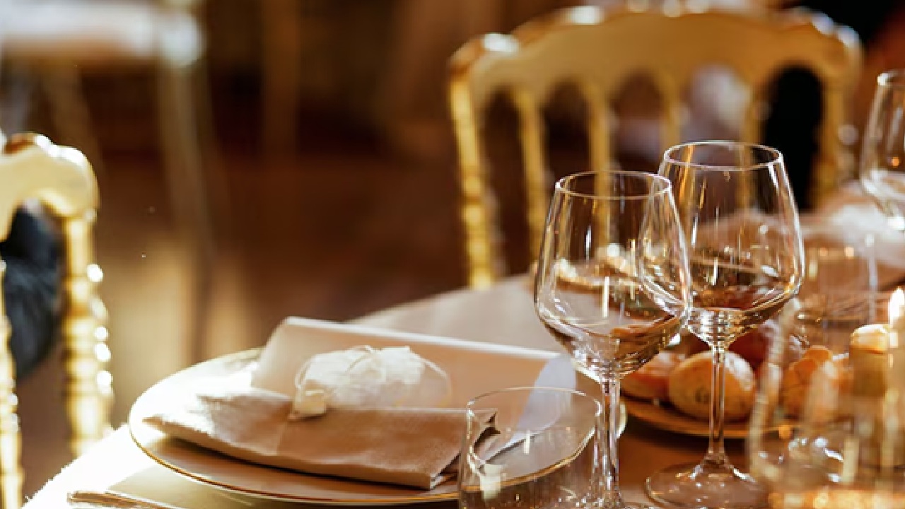 Lifestyle: Best Time to Eat Lunch and Dinner for Healthy Digestion Lifestyle: Best Time to Eat Lunch and Dinner for Healthy Digestion