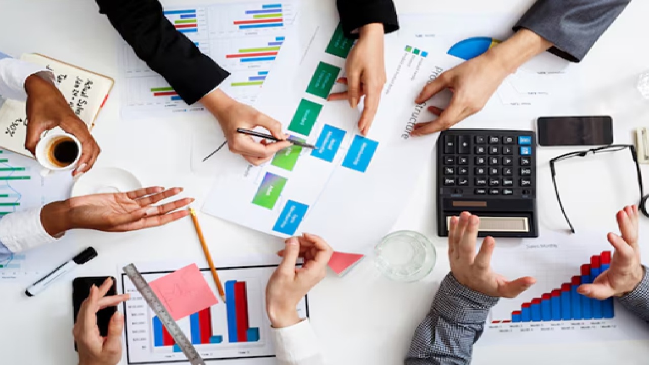 What is 'Financial Independence, Retire Early'? And How Does it Work?