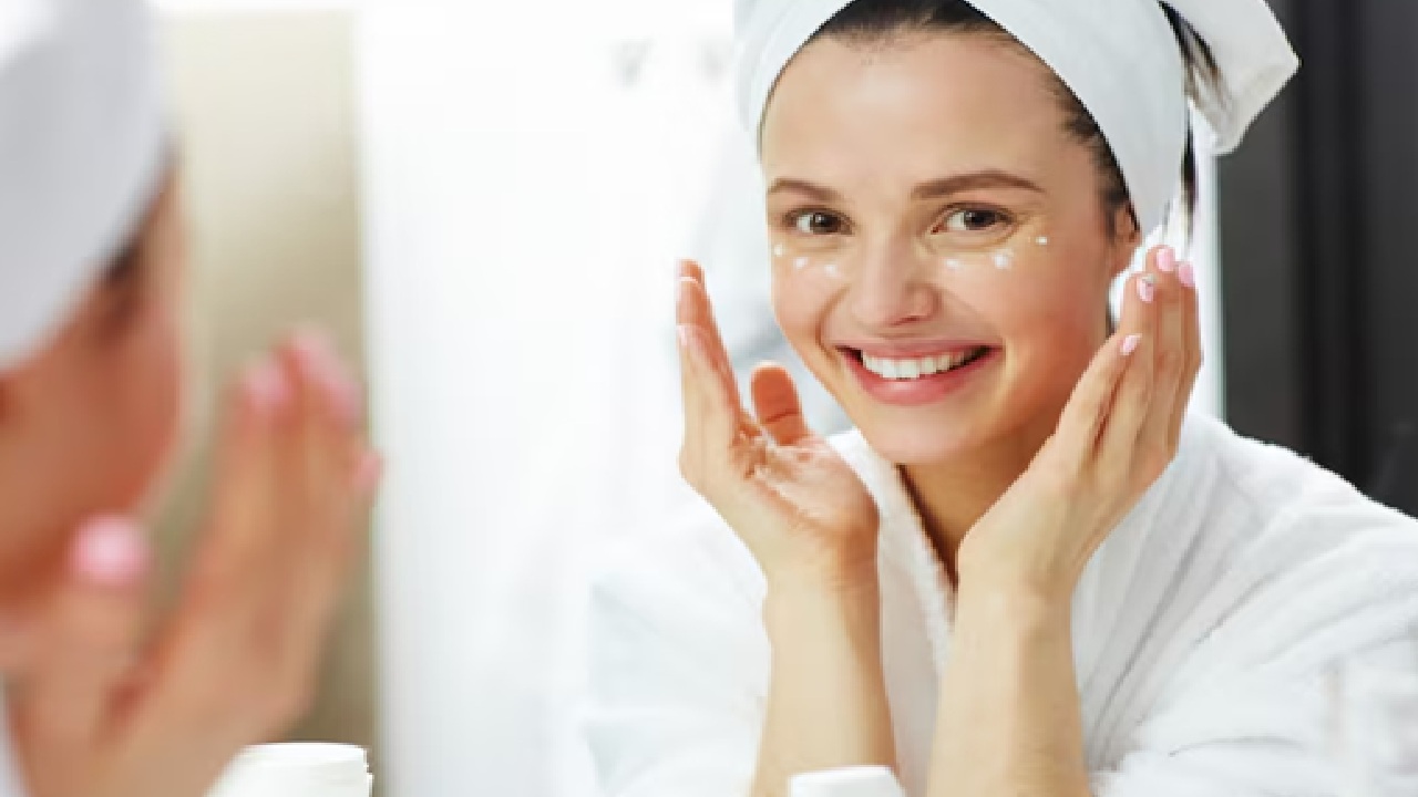 Lifestyle Tips: Why Face Cleaning Is Essential and How to Do It Right Every Day