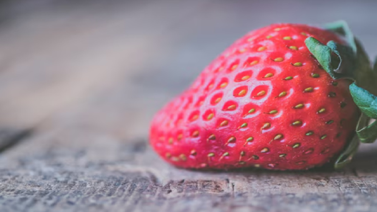 Top 7 Benefits of Strawberries for Radiant Skin