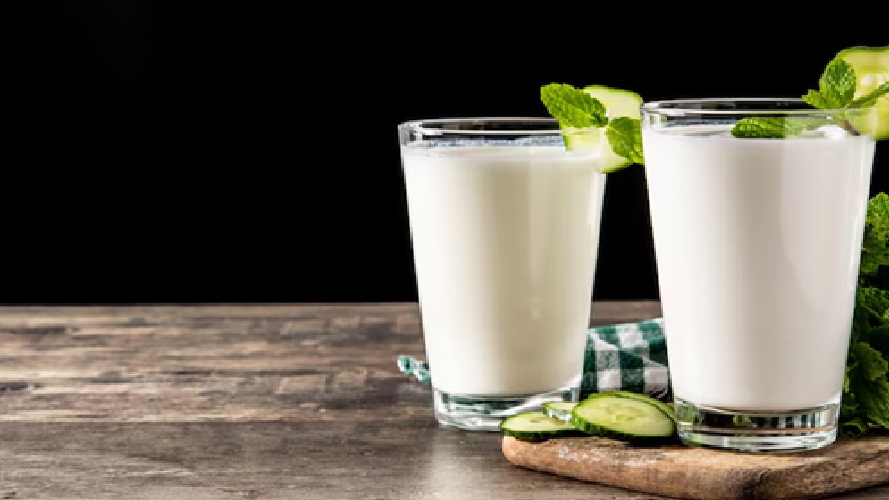 The presence of tryptophan, an amino acid found in dairy products, is another reason to consider buttermilk as a nighttime drink. Tryptophan can enhance the production of serotonin and melatonin, hormones that regulate sleep and mood.