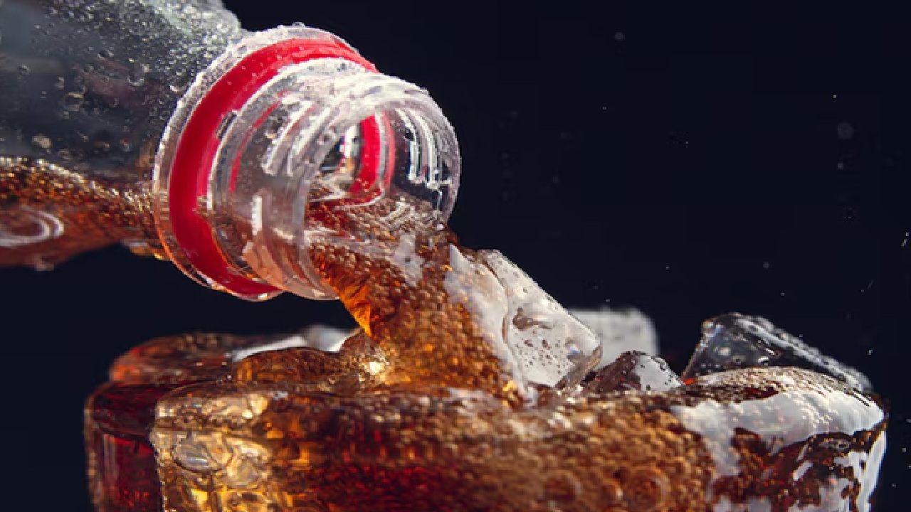 Energy drinks are loaded with sugar and caffeine; they can disrupt sugar balance and increase calorie intake. Whereas, flavored coffee and tea drinks contain syrups and creamers high in sugar and fat.