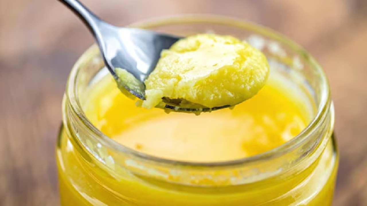 This natural superfood is also lactose-free, making it suitable for individuals with dairy sensitivities. By incorporating ghee into a balanced diet, one can enjoy not only its rich flavor but also its myriad health benefits, paving the way for a more energetic and vibrant life. (Disclaimer: Given the input is on an information basis, please seek professional advice.)