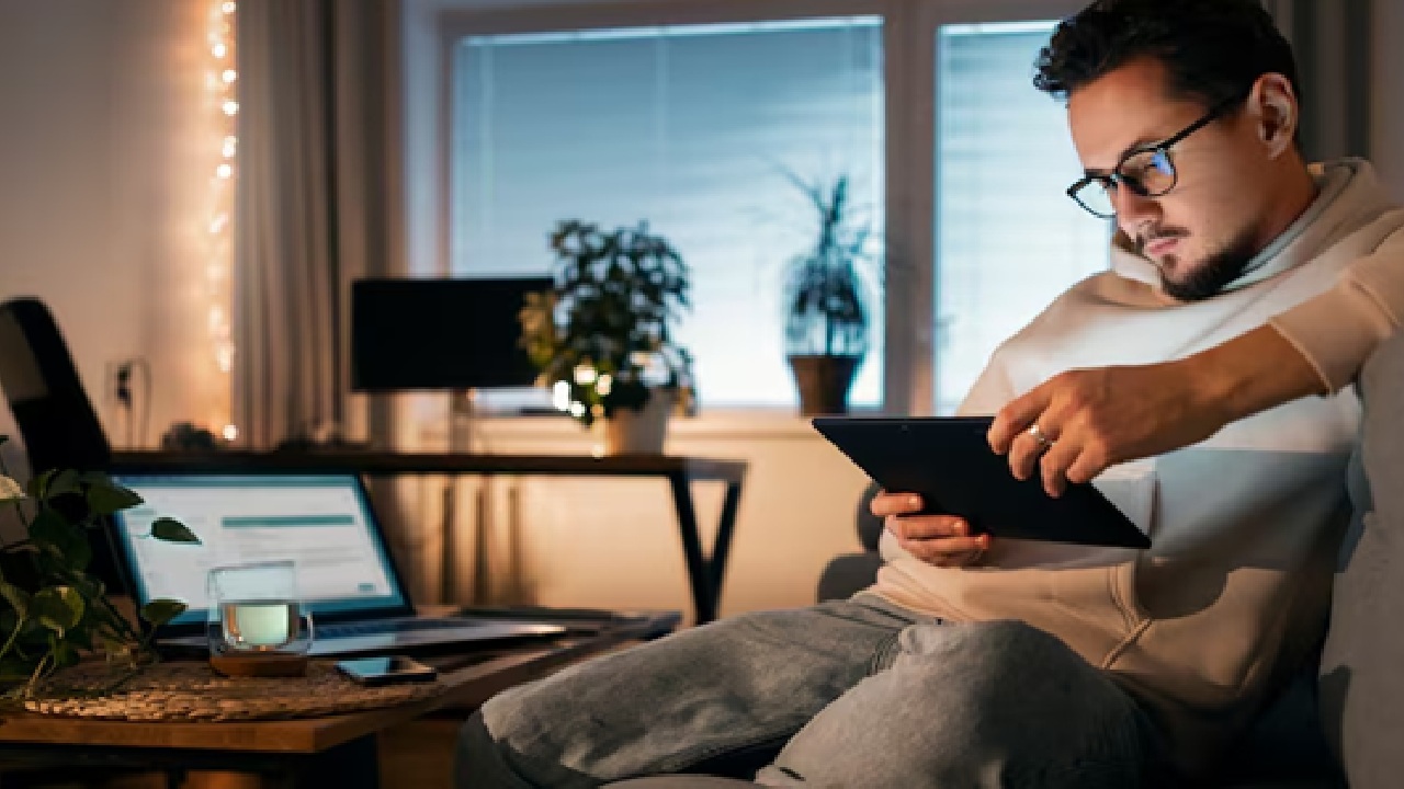 How THESE Digital Habits Can Elevate Your Success and Well-being