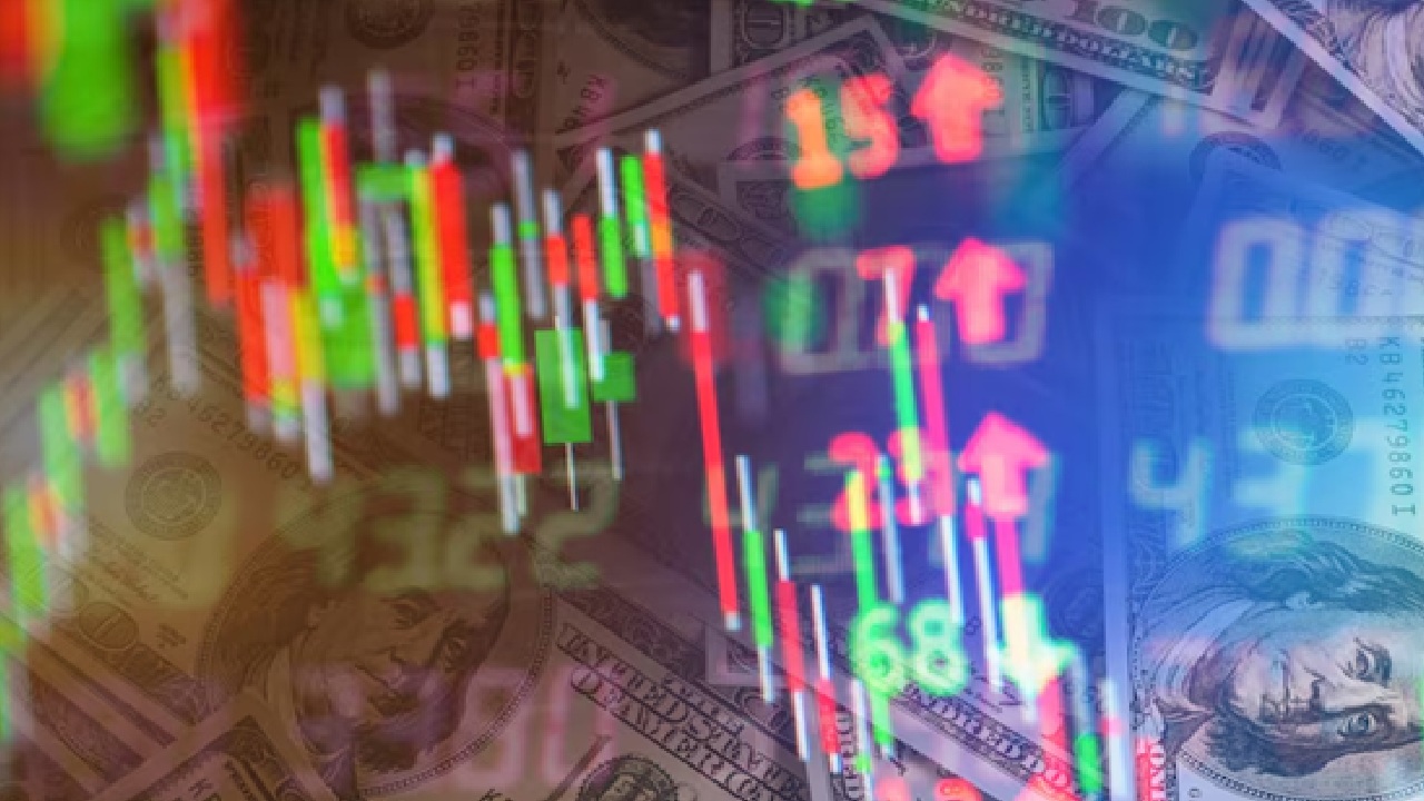 Rupee Settles on Flat Note, Higher by 3 Paise at 95.70 Against USD