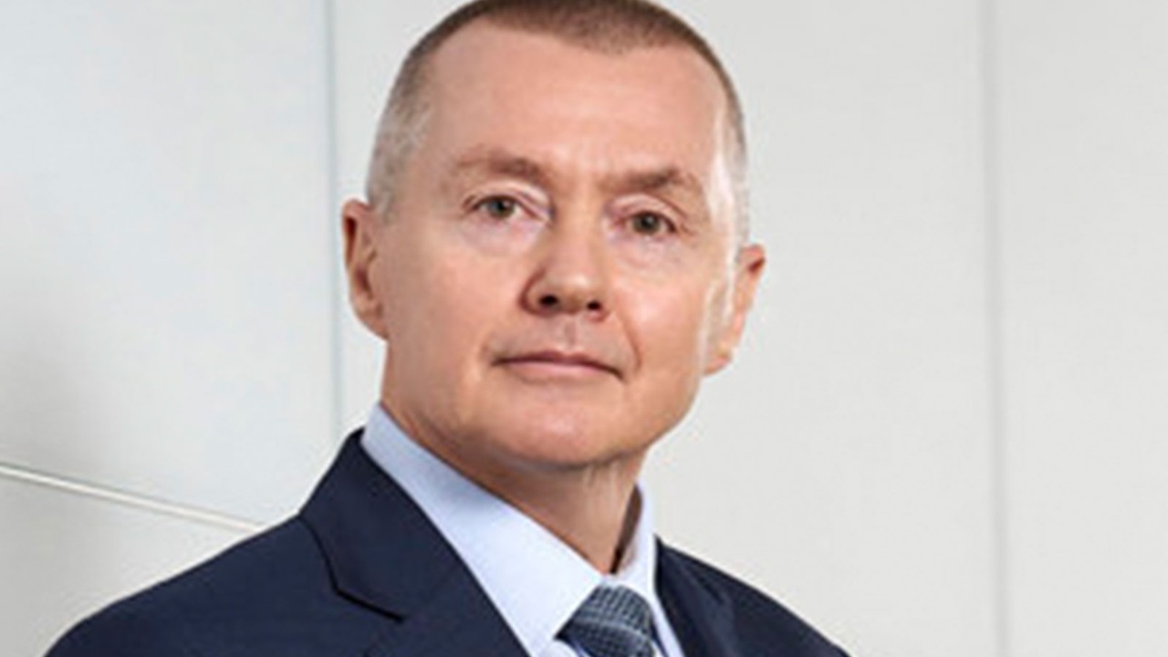 Former IATA Chief Willie Walsh Takes Charge as IndiGo CEO to Lead Global Expansion