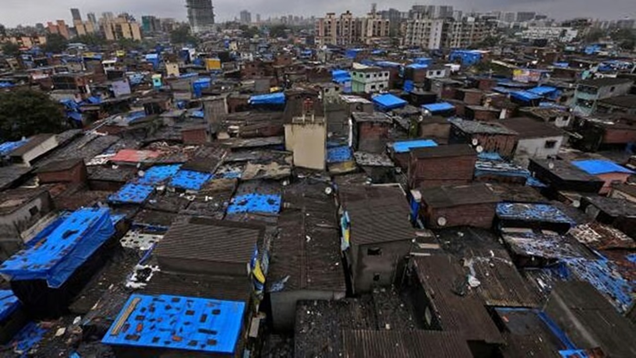 Viral: Resident Spends 1 Night in Chawl, Says, “I Will Never Take Things For Granted, Never Complain Anything”