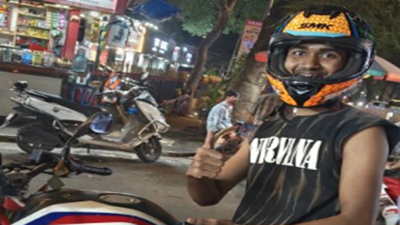 “Why are you Driving Uber?” Founder Stunned as Rider Arrives on a BMW Bike in Mumbai