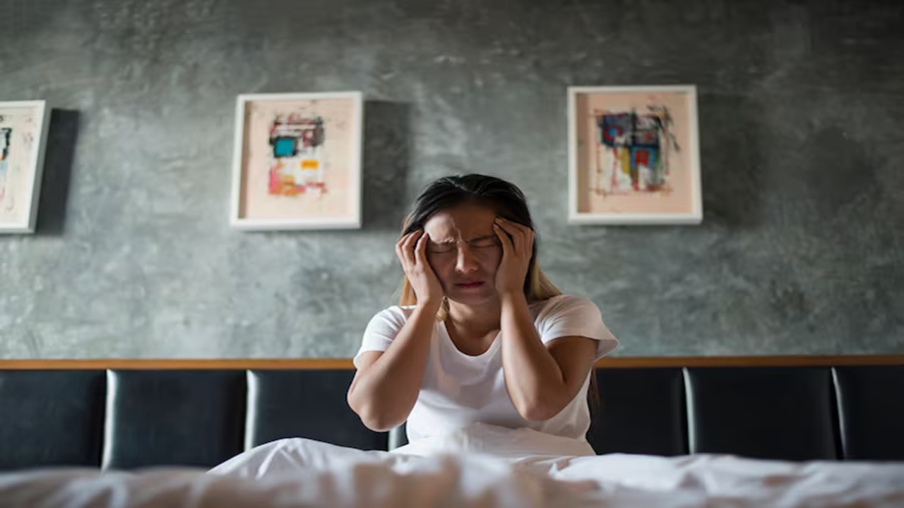 Waking Up Groggy? Simple Tips to Start Your Day Right