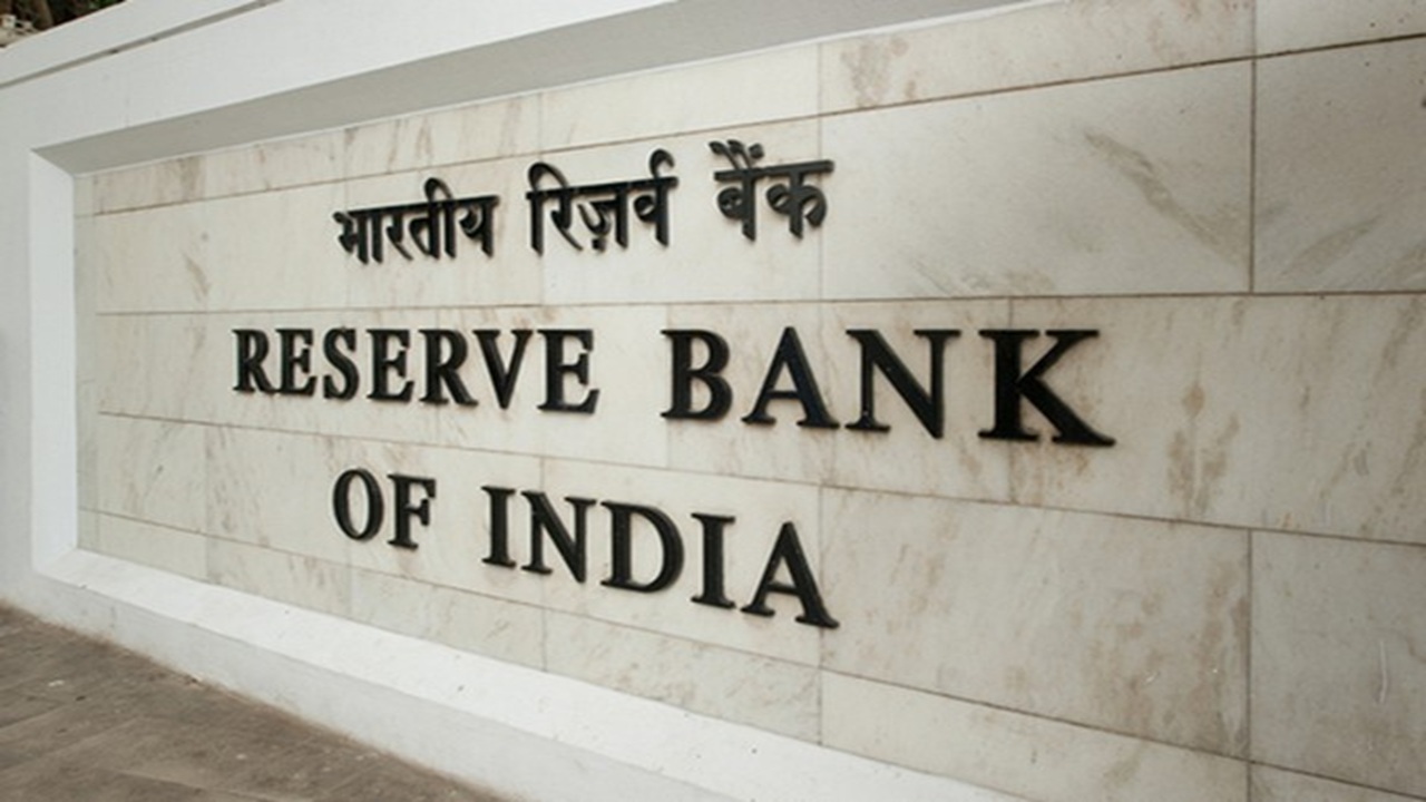 RBI Absorbs Rs 2.90 Lakh Crore via Two VRRR Auctions to Tackle Huge Surplus Liquidity