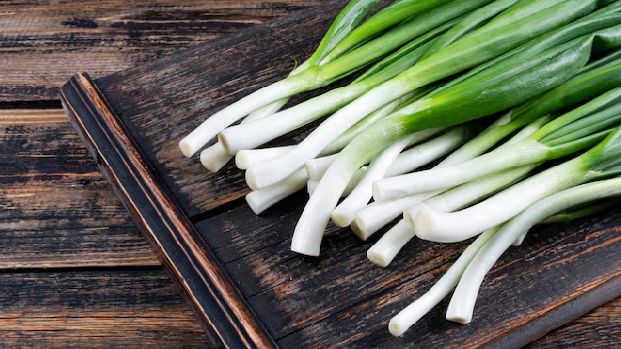 Spring Onions Health Benefits and Easy Ways to Eat Them