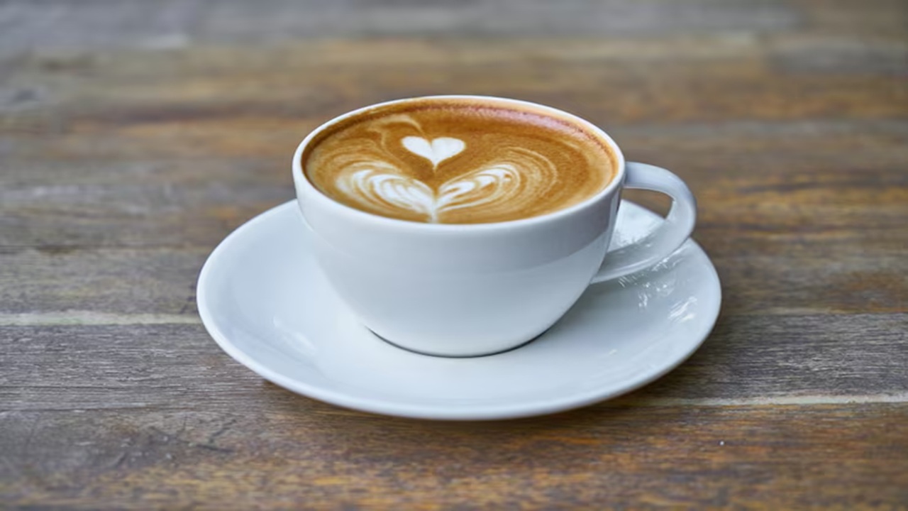 Should You Drink Coffee on an Empty Stomach? Morning Pros and Cons